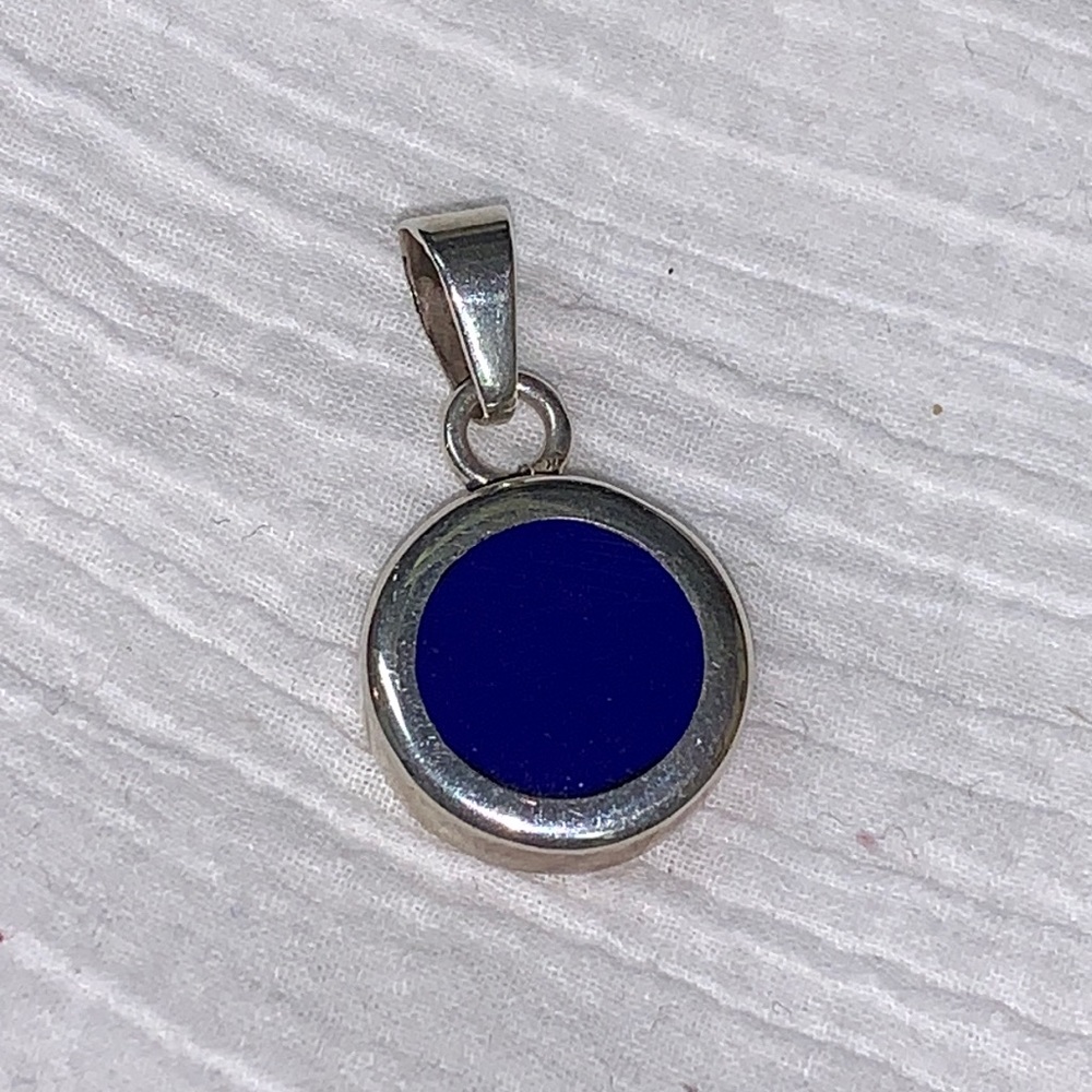 Sterling silver blue pendant